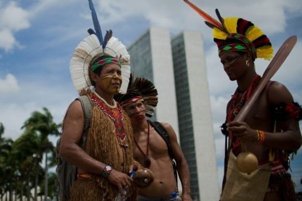 Clipping - Agência Brasil - Indígenas do Mercosul assinam documento para garantir registro civil
