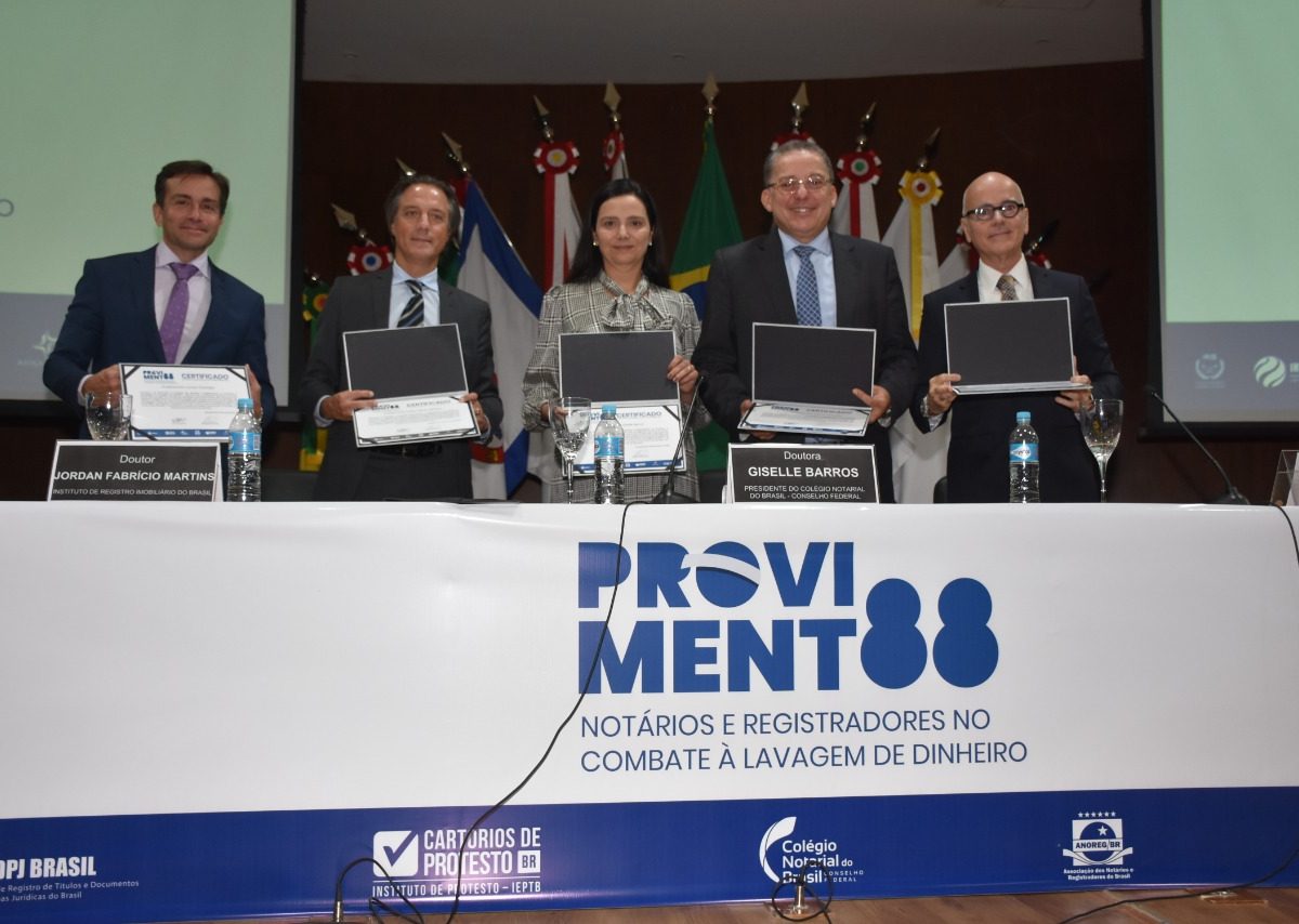 Painel do Seminário sobre o Provimento 88 debate Tabelionato de Notas e Registro de Imóveis