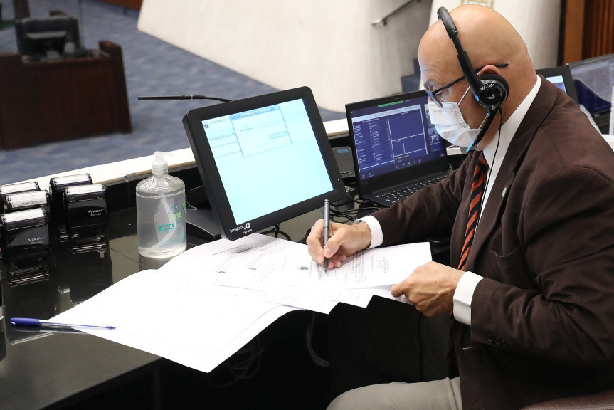 Clipping - ALEP - Comissão que analisa os projetos das taxas de cartório se reúne nesta terça-feira (20)