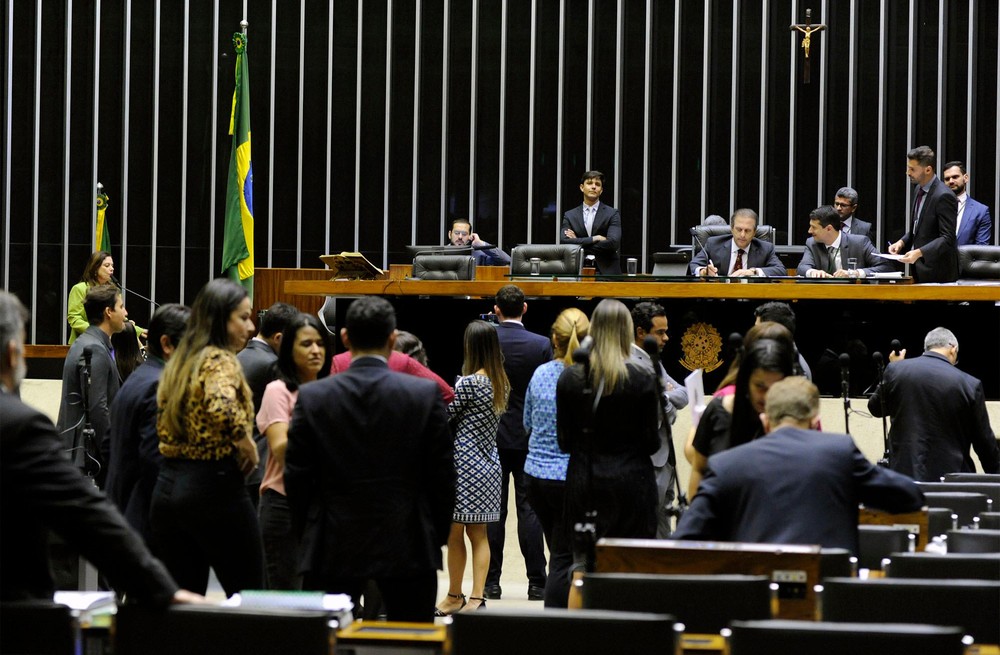 Câmara - Proposta determina que certidões de cartório terão validade de 90 dias