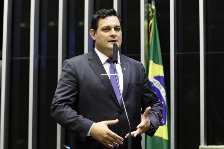 Câmara - Projeto garante registro de nome de criança nascida morta