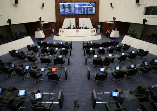AL/PR - Projeto que amplia o acesso de produtores rurais às linhas de créditos avança na Assembleia