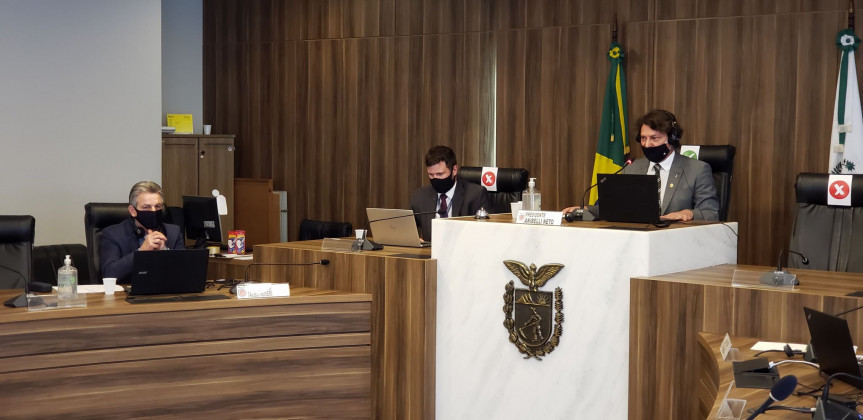 AL/PR - Representantes da Anoreg participam de reunião da Comissão que analisa projetos que alteram as taxas de cartório