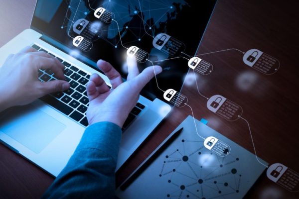 Artigo - Monitorar o e-mail corporativo dos empregados é legal? – Por Rafael Fazzi