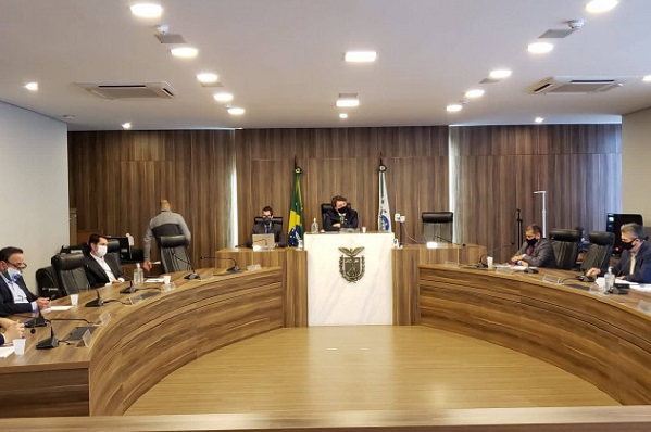 AL/PR - Projetos que propõem atualização das custas dos cartórios voltam a ser discutidos em plenário