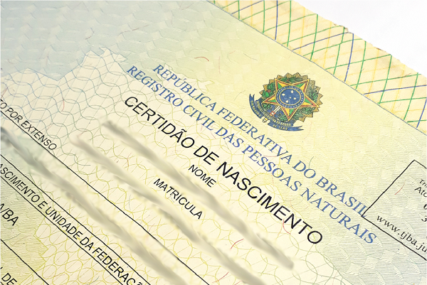 IBDFAM - Justiça mantém nome do pai em registro de nascimento mesmo sem vínculo biológico