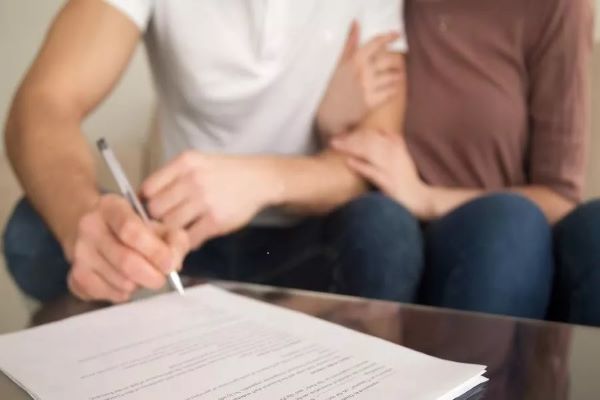DECISÃO DO TJPR NEGA UNIÃO ESTÁVEL POR CAUSA DE CONTRATO DE NAMORO