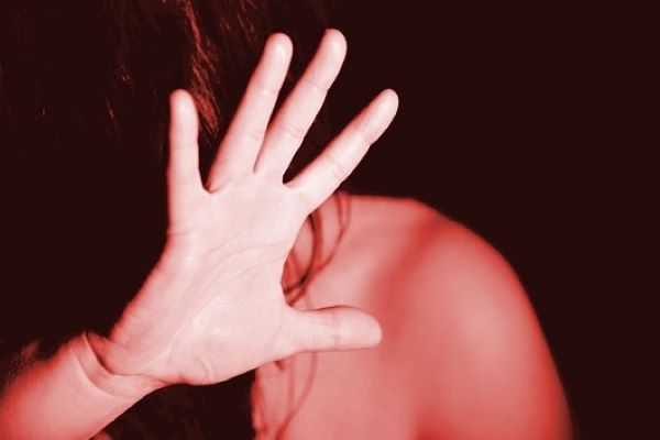 IBDFAM - Violência contra mulher pode ser motivo para demissão por justa causa, diz projeto de lei