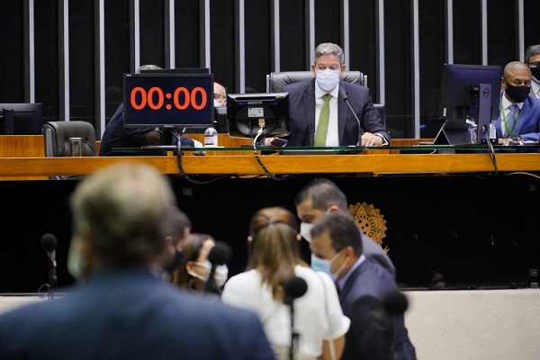 Câmara dos Deputados - Câmara aprova penas mais duras para crimes cibernéticos