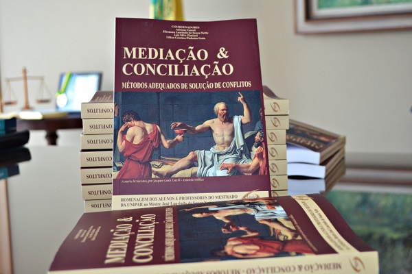 ALEP - Assembleia e TJPR reconhecem trabalho de mediadores e conciliadores à sociedade paranaense
