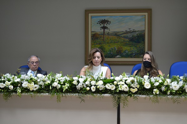 Academia Paranaense de Direito Notarial e Registral realiza primeira reunião entre acadêmicos após instalação