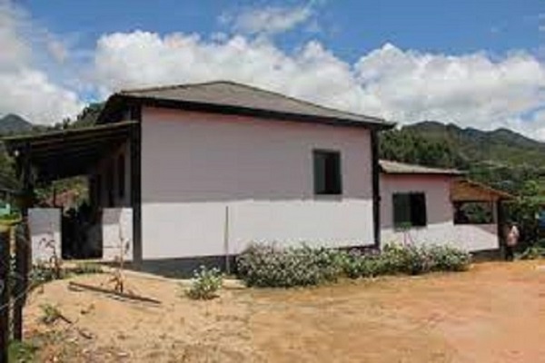 Projeto proíbe despejos até junho e estende a medida a imóveis rurais