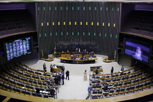 Projeto altera regras para conversão de recebíveis em títulos mobiliários