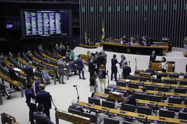 Câmara pode votar nesta quarta-feira projeto que altera regras sobre garantias de crédito