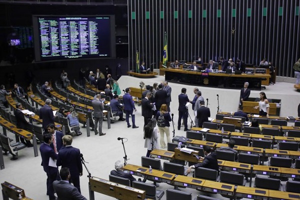 Câmara pode votar nesta quarta-feira projeto que altera regras sobre garantias de crédito