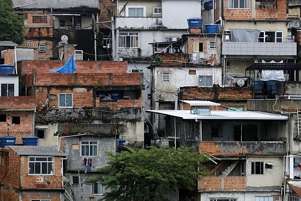 Regularização de favelas: CAE do Senado Federal aprova PLC n. 64/2016