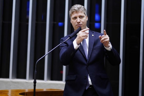 Câmara - Aprovada urgência para projeto que permite usar FGTS para comprar mais de um imóvel