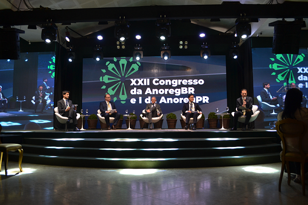 “Títulos Judiciais e Extrajudiciais: características e limites da Qualificação Registral” é tema do quinto painel do Congresso da AnoregBR e da AnoregPR