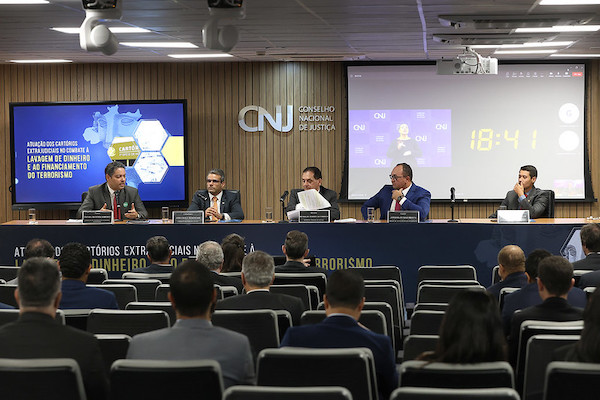 Treinamento de notários e registradores impacta na identificação de operações suspeitas