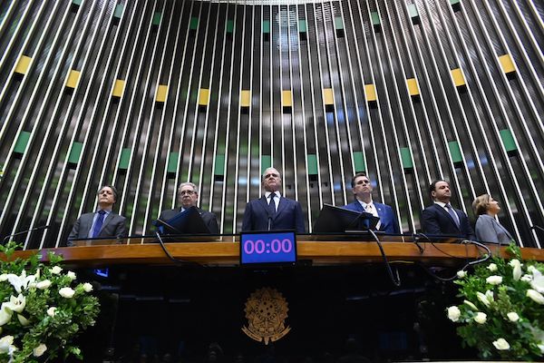 Anoreg/PR participa da Sessão Solene em Homenagem ao Dia Nacional do Notário e do Registrador