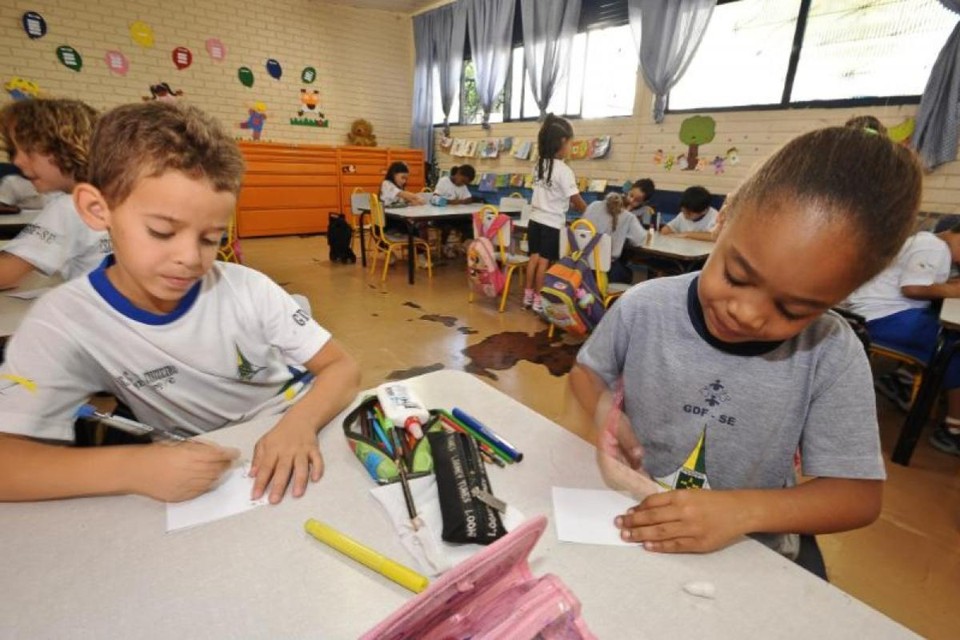 Regulariza Educação busca retomar obras paradas em escolas da educação básica