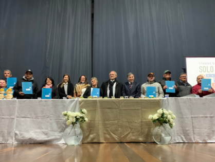 Moradia Legal entrega mais de 100 títulos de propriedade em Campina Grande do Sul