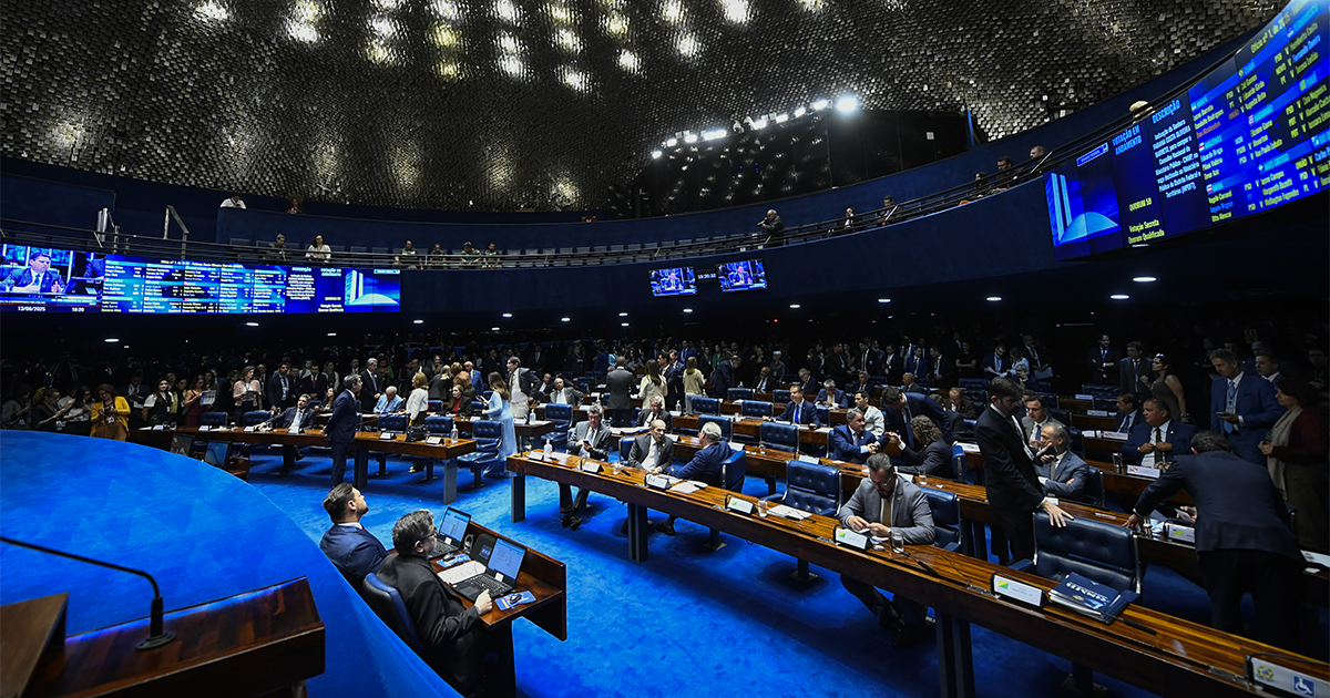 Plenário do Senado analisa regulamentação da reforma tributária nesta terça