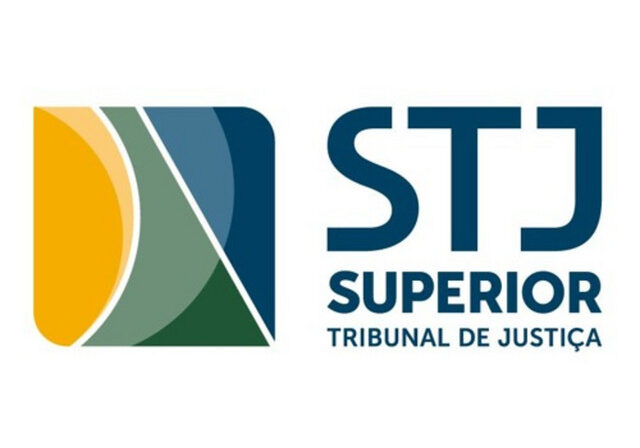 Podcast STJ No Seu Dia discute paternidade socioafetiva e limites para retificação de registro civil