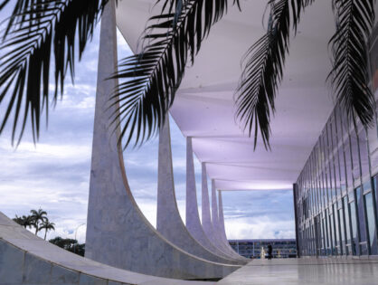 STF valida restrições à compra de terras por empresas brasileiras controladas por estrangeiros 