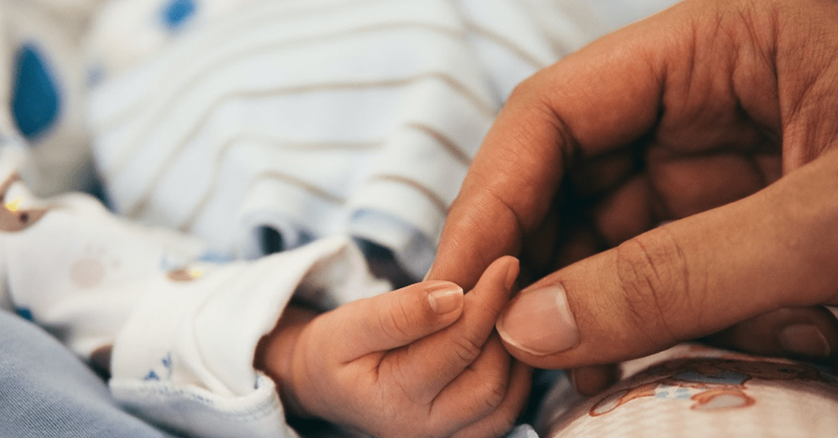 Arrependimento de pais biológicos não garante reversão da adoção, decide STJ