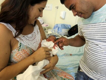 Posto de registro civil pode se tornar obrigatório em maternidades