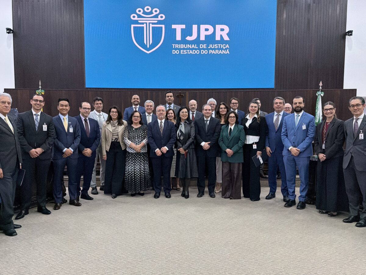 Anoreg/PR participa de solenidade de implantação do Sistema de Gestão Integrada das Serventias Extrajudiciais (Gise) 